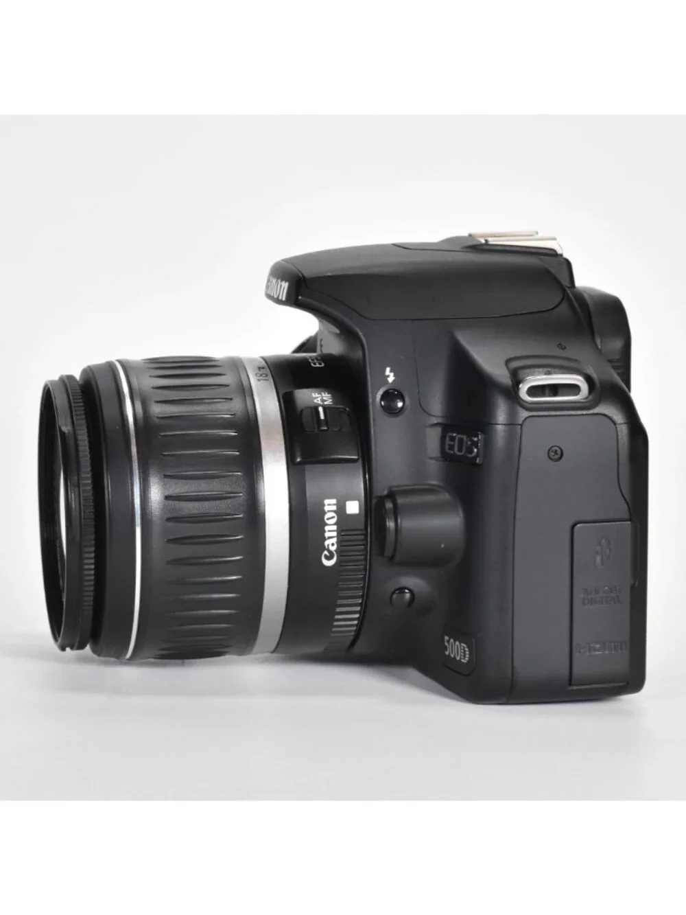 Canon EOS Rebel 500D/T1i Digital DSLR Camera 15.1MP 18-55mm Lens 3,552 Clicks